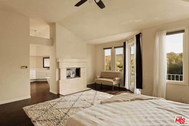 23216 Park Corniche, Calabasas, CA 91302
