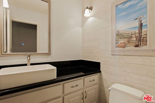 23216 Park Corniche, Calabasas, CA 91302
