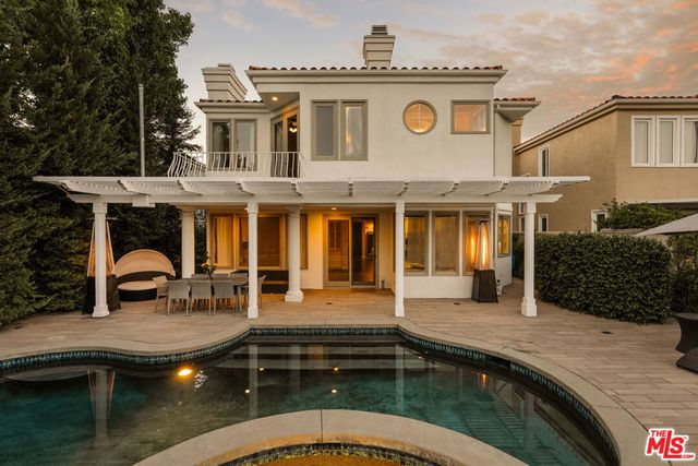 23216 Park Corniche, Calabasas, CA 91302