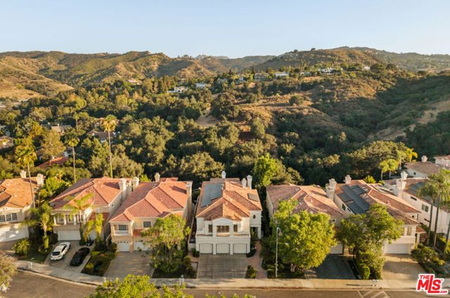 23216 Park Corniche, Calabasas, CA 91302