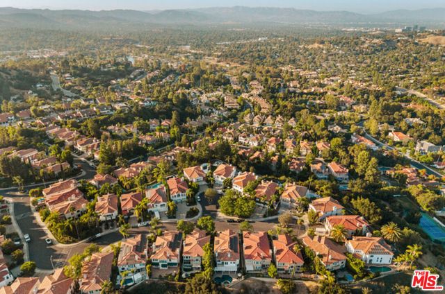 23216 Park Corniche, Calabasas, CA 91302