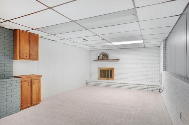 1416 W 7th Street, Cedar Falls, IA 50613