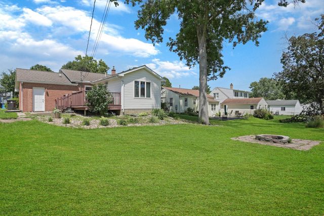 1416 W 7th Street, Cedar Falls, IA 50613