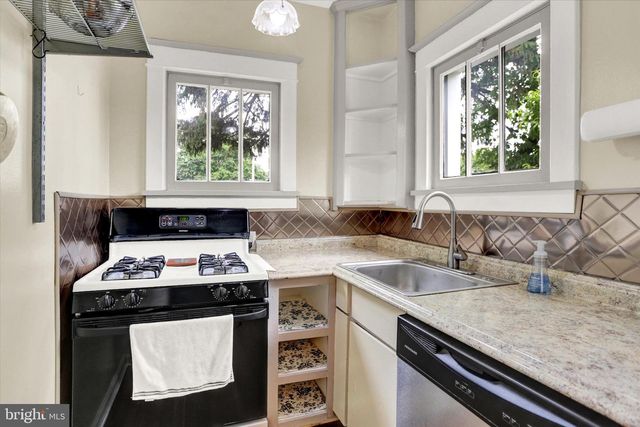 528 S HANOVER ST, Carlisle, PA 17013