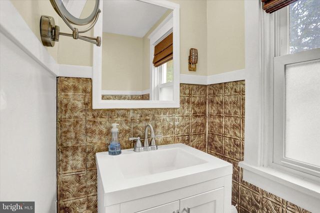528 S HANOVER ST, Carlisle, PA 17013