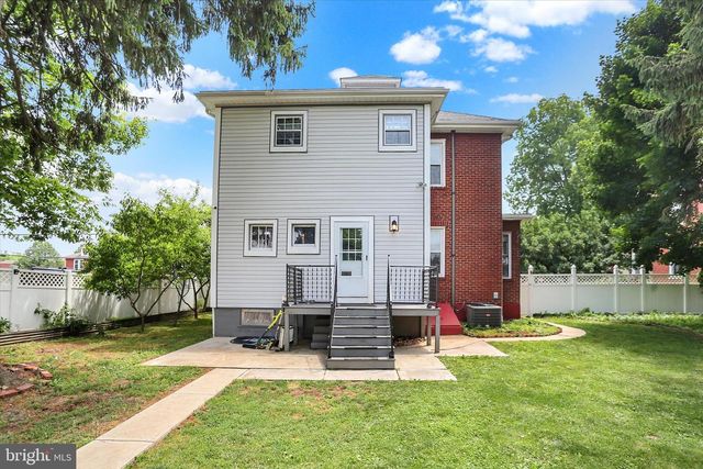 528 S HANOVER ST, Carlisle, PA 17013