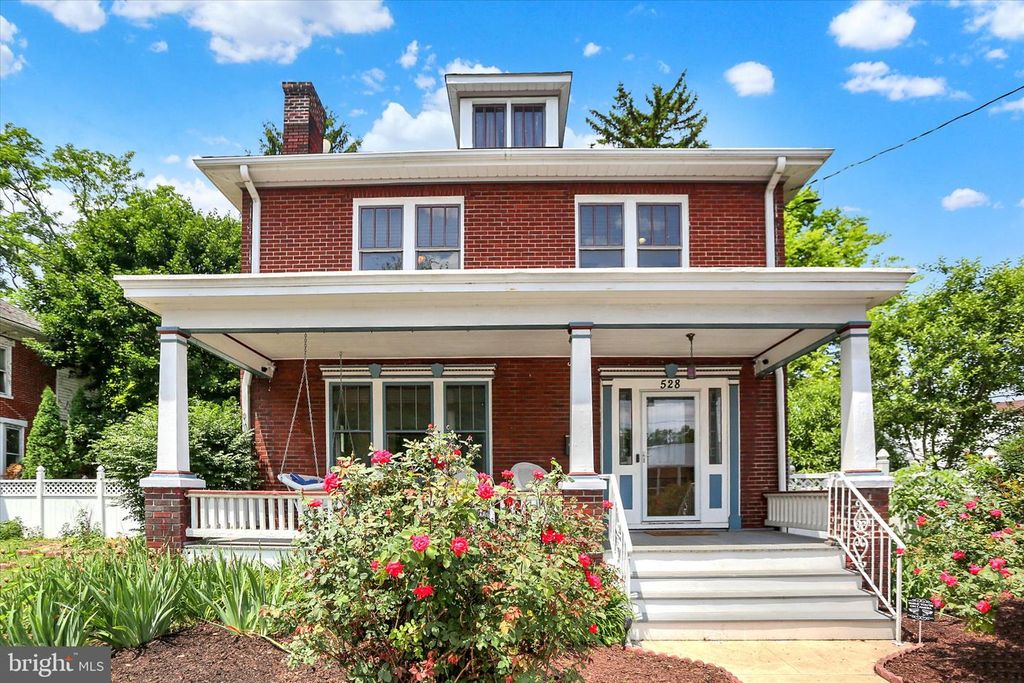 528 S HANOVER ST, Carlisle, PA 17013