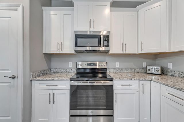 2339 Hadleigh Hills Court, Navarre, FL 32566