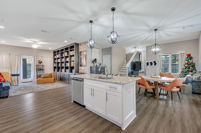 2339 Hadleigh Hills Court, Navarre, FL 32566