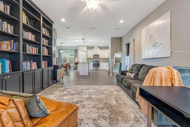 2339 Hadleigh Hills Court, Navarre, FL 32566