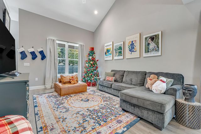 2339 Hadleigh Hills Court, Navarre, FL 32566