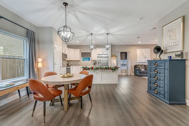 2339 Hadleigh Hills Court, Navarre, FL 32566