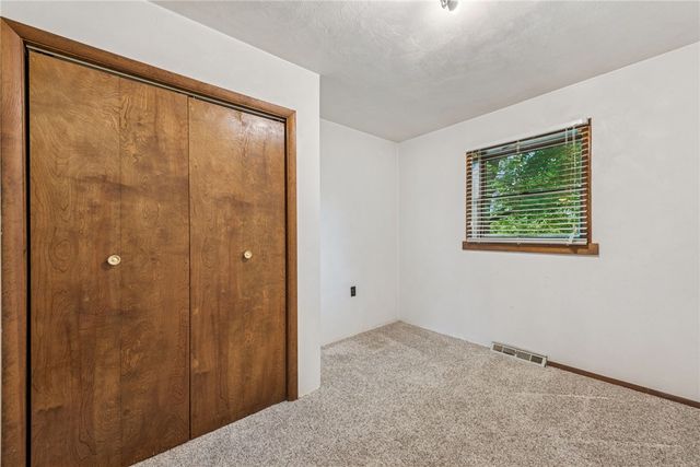 131 Pershing Ave, Bullskin Twp, PA 15666