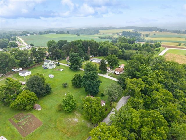 131 Pershing Ave, Bullskin Twp, PA 15666