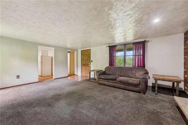 131 Pershing Ave, Bullskin Twp, PA 15666