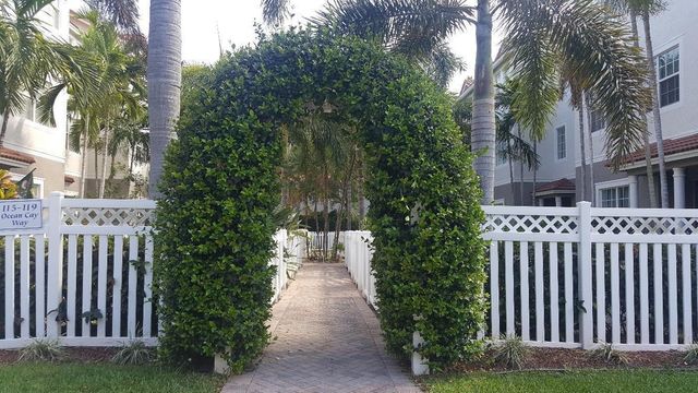 118 Ocean Cay Way, Hypoluxo, FL 33462