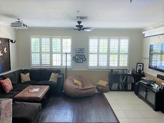 118 Ocean Cay Way, Hypoluxo, FL 33462