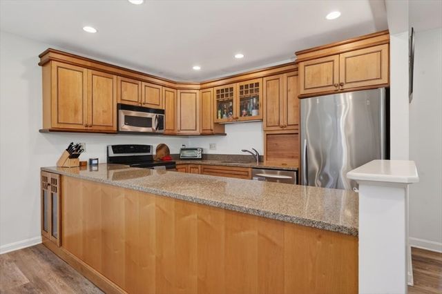 3502 Tuckers Ln 3502, Hingham, MA 02043