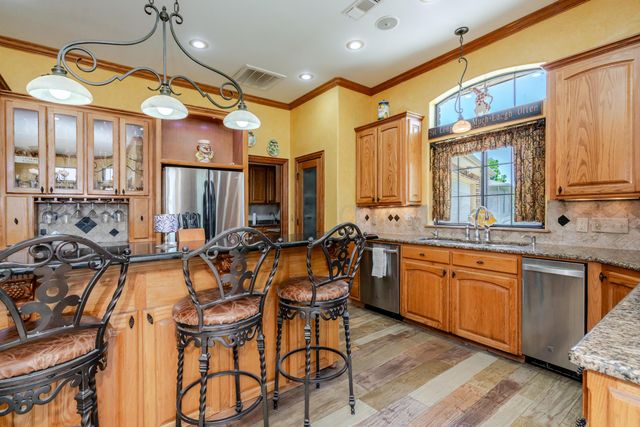 33 CANYON RIM Drive, Canyon, TX 79015