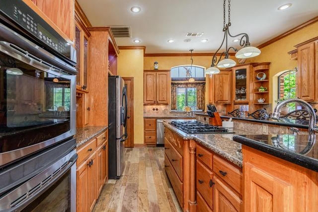 33 CANYON RIM Drive, Canyon, TX 79015