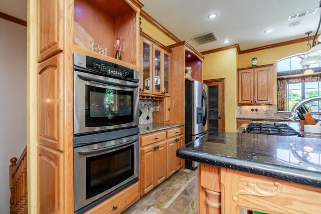 33 CANYON RIM Drive, Canyon, TX 79015