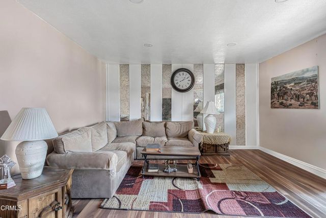 817 Benson Way, Thousand Oaks, CA 91360