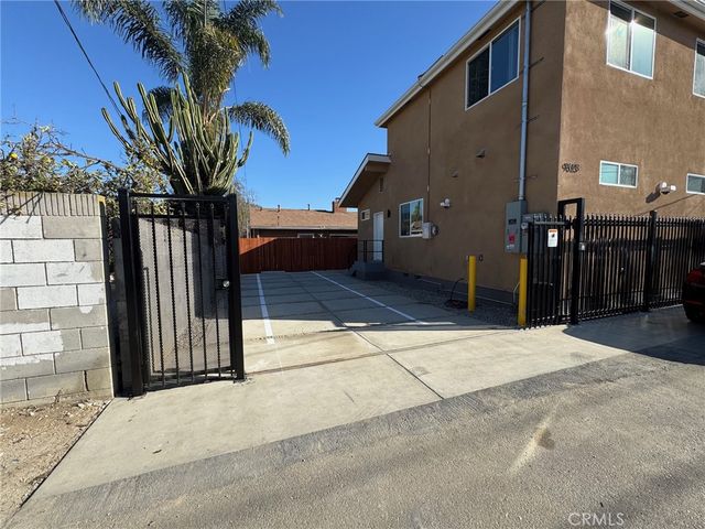 9623 Haas Avenue, Los Angeles, CA 90047