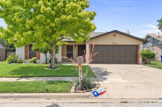 6245 Stardust Drive S, Watauga, TX 76148