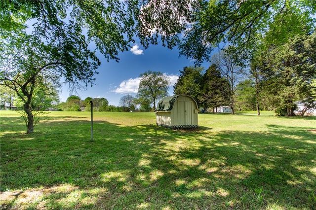 501 US Highway 21, Statesville, NC 28625