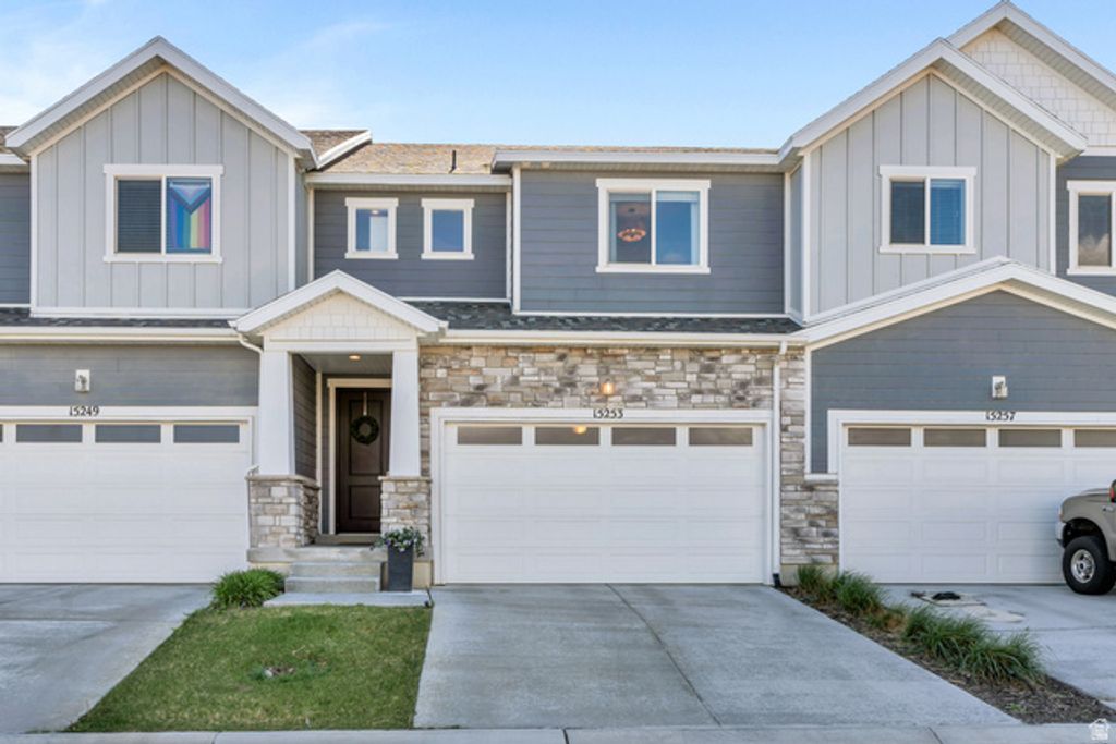 15253 S WILD HORSE WAY, Bluffdale, UT 84065