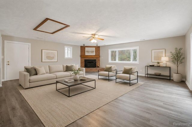15635 Martinsville Road, Van Buren Charter Township, MI 48111