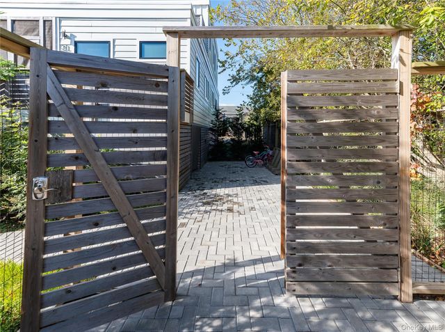 31 Atlantic Avenue, Seaview, NY 11770