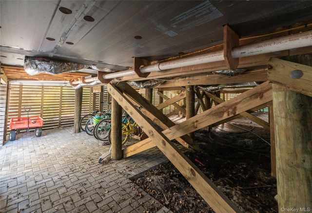 31 Atlantic Avenue, Seaview, NY 11770