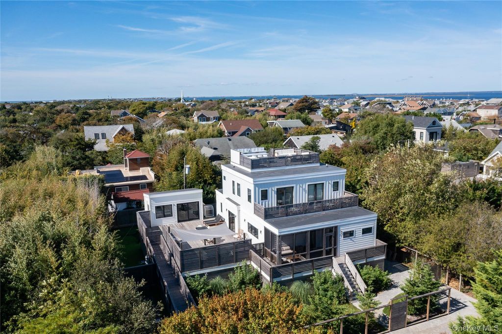 31 Atlantic Avenue, Seaview, NY 11770