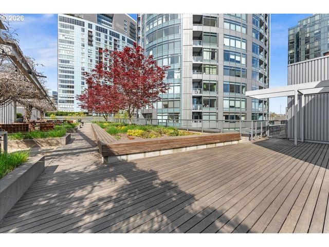 3601 S RIVER Pkwy 812, Portland, OR 97239