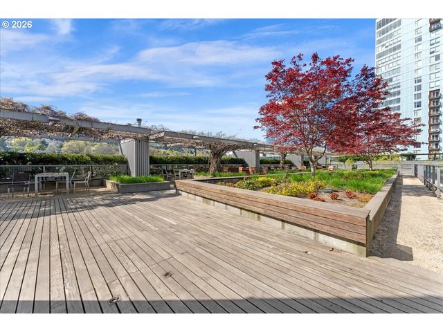 3601 S RIVER Pkwy 812, Portland, OR 97239