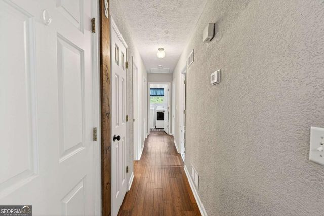 1526 Hickory Drive SW, Lilburn, GA 30047