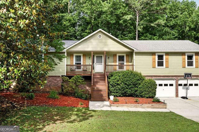 1526 Hickory Drive SW, Lilburn, GA 30047