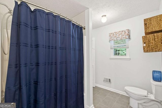 1526 Hickory Drive SW, Lilburn, GA 30047