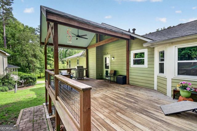 1526 Hickory Drive SW, Lilburn, GA 30047
