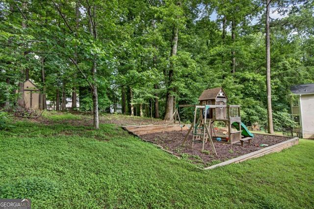 1526 Hickory Drive SW, Lilburn, GA 30047