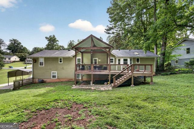 1526 Hickory Drive SW, Lilburn, GA 30047