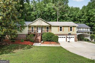 1526 Hickory Drive SW, Lilburn, GA 30047