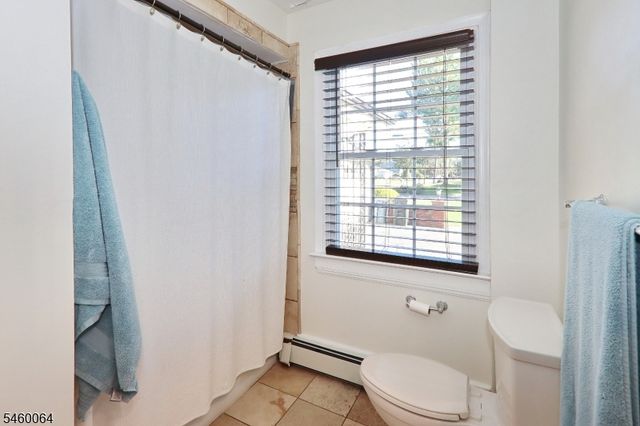 293 Cherry Hill Rd, Mountainside Boro, NJ 07092