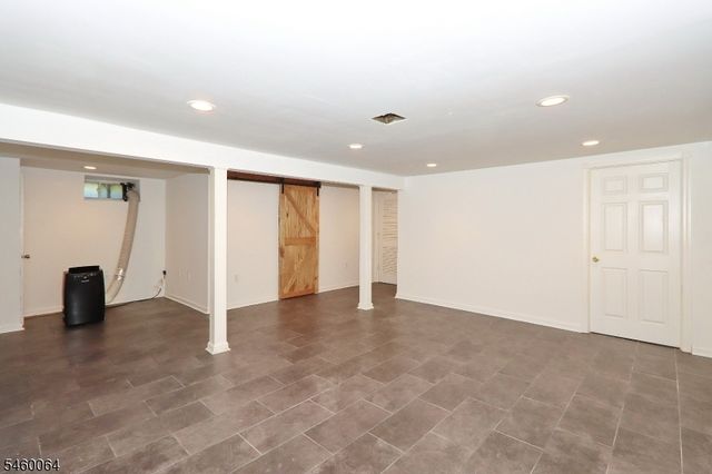 293 Cherry Hill Rd, Mountainside Boro, NJ 07092