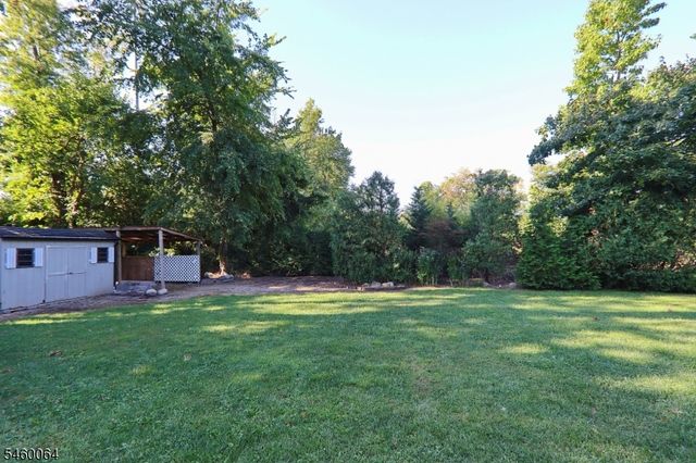 293 Cherry Hill Rd, Mountainside Boro, NJ 07092
