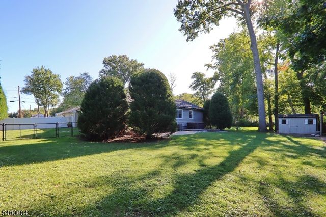 293 Cherry Hill Rd, Mountainside Boro, NJ 07092