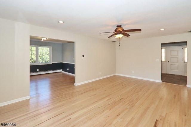 293 Cherry Hill Rd, Mountainside Boro, NJ 07092