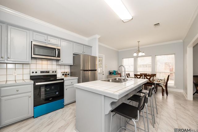 30403 Lafleur Rue, Walker, LA 70785