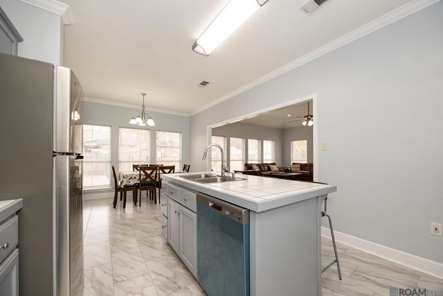 30403 Lafleur Rue, Walker, LA 70785